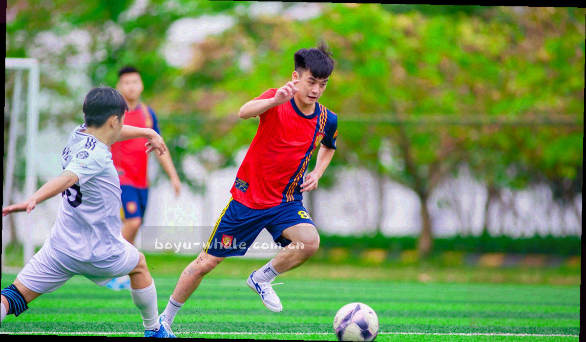 深海蓝色抽象挂锁与波浪状数据流组成的隐私主题视觉